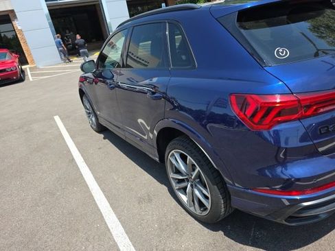 Used 2022 Audi Q3 2.0T Premium w/ Black Optic Sport Package AWD/4WD image 11
