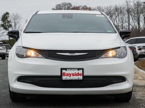 New 2026 Chrysler Voyager LX image 3