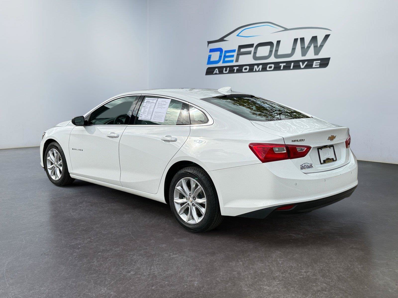 Used 2024 Chevrolet Malibu LT FWD image 5