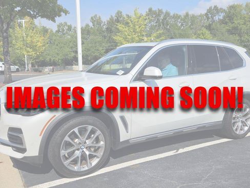Used 2022 BMW X5 xDrive40i w/ Premium Package AWD/4WD image 1