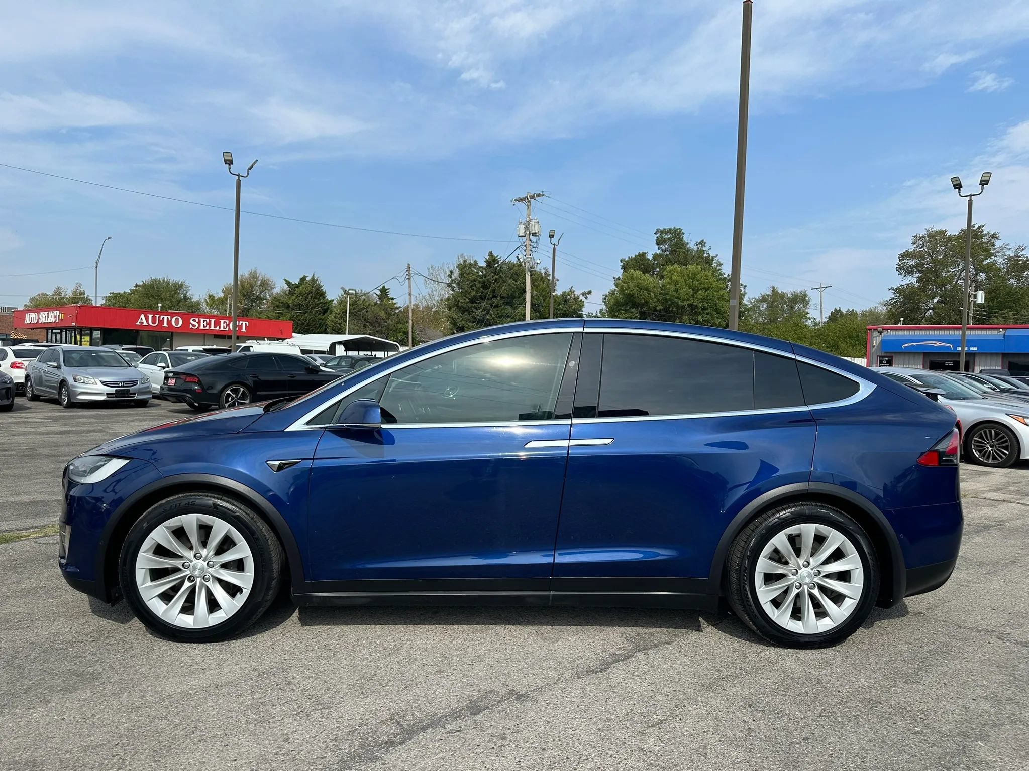 Used 2017 Tesla Model X 75D AWD/4WD image 42