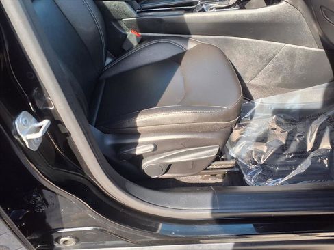 Used 2025 Jeep Compass Limited w/ Sun & Sound Group image 17