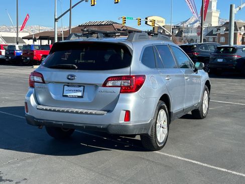 Used 2016 Subaru Outback 2.5i Premium image 5