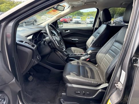 Used 2014 Ford Escape Titanium w/ Equipment Group 401A AWD/4WD image 9