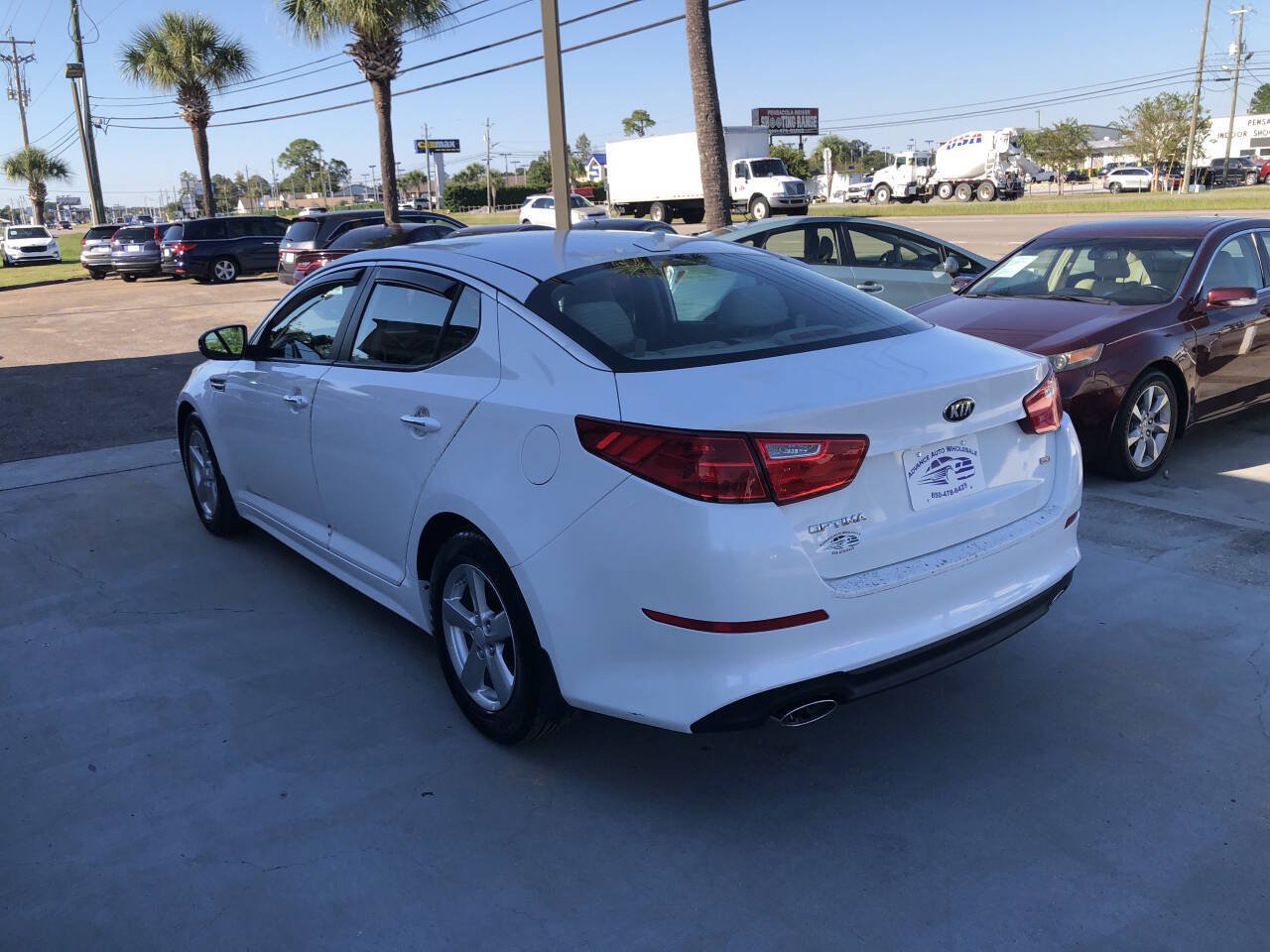 Used 2015 Kia Optima LX FWD image 4
