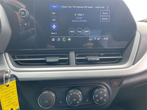 Used 2024 Chevrolet Trax RS image 13