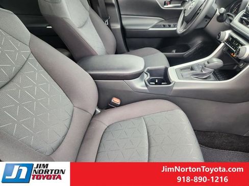 Used 2025 Toyota RAV4 XLE w/ Convenience Package image 16
