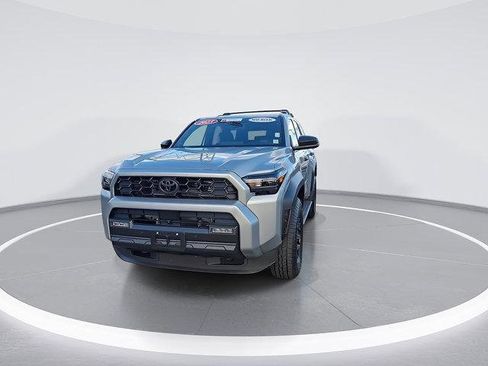 Certified 2025 Toyota 4Runner TRD Off-Road Premium image 5