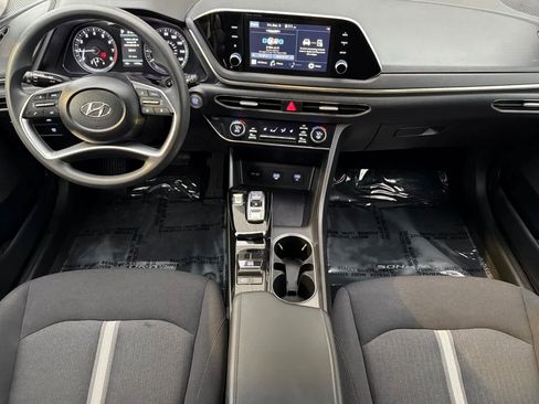 Used 2021 Hyundai Sonata SEL w/ Preferred Accessory Package image 3