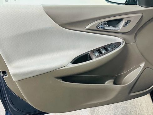 Used 2020 Chevrolet Malibu LT image 27