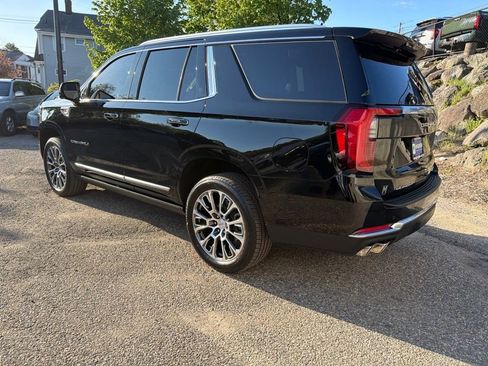 Used 2026 GMC Yukon Denali w/ Sun & Power Step Package AWD/4WD image 4