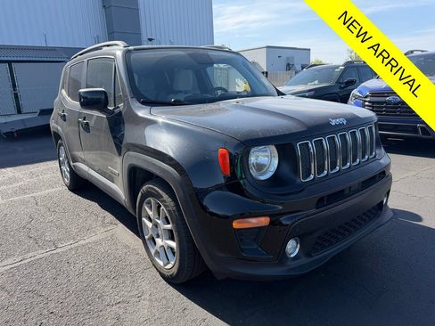 Used 2019 Jeep Renegade Latitude FWD image 1