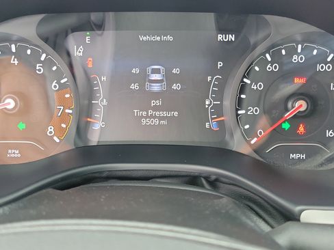 Used 2024 Jeep Compass Limited image 25