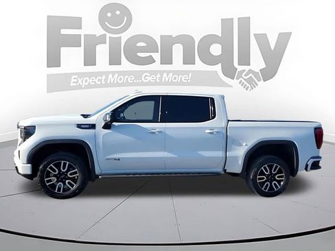 Used 2023 GMC Sierra 1500 AT4 w/ AT4 Premium Package AWD/4WD image 2
