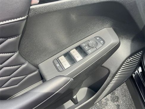 New 2025 Mitsubishi Outlander SEL image 13