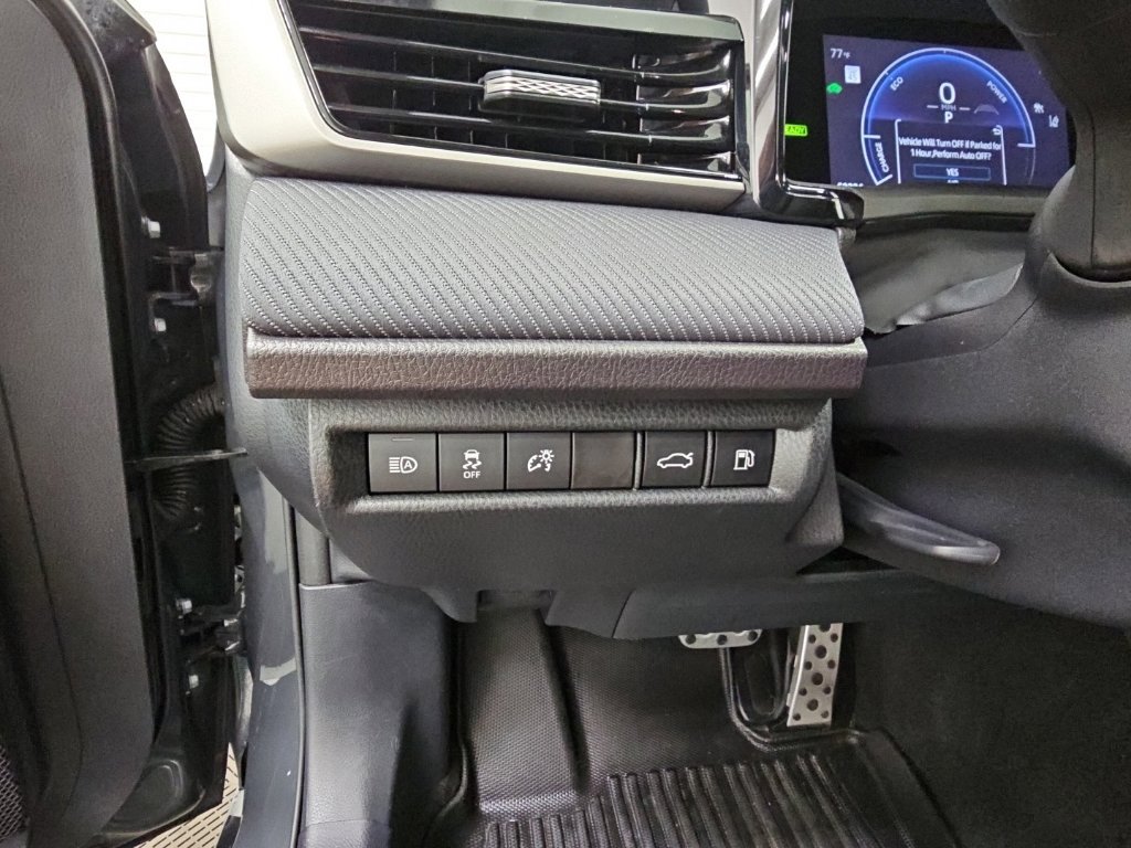 Used 2025 Toyota Camry SE FWD image 29