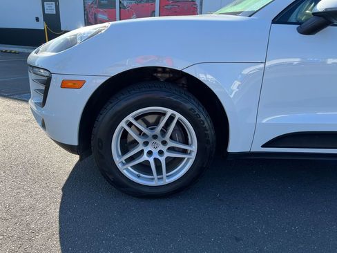 Used 2018 Porsche Macan image 5