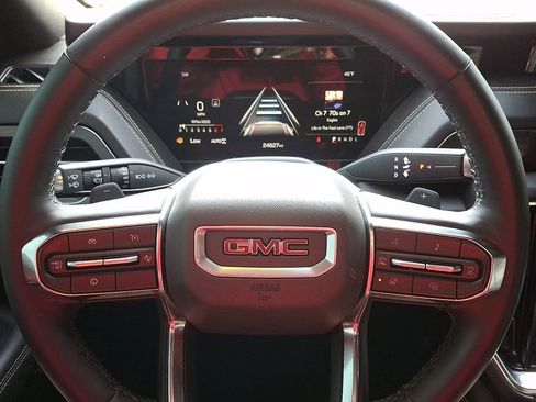 Used 2025 GMC Yukon XL Elevation image 22