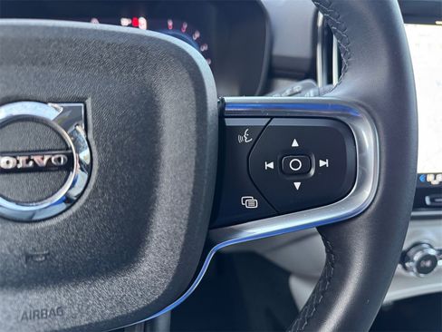 Certified 2024 Volvo XC40 B5 Plus w/ Climate Package image 13