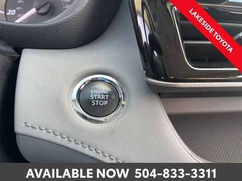 Used 2023 Toyota Highlander LE image 33