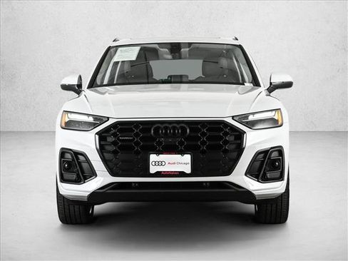 Used 2023 Audi Q5 2.0T Premium Plus w/ Premium Plus Package AWD/4WD image 2