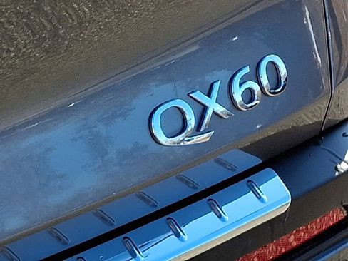 Used 2025 INFINITI QX60 Sensory w/ Vision Package image 35