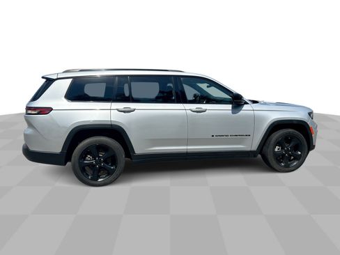 Used 2023 Jeep Grand Cherokee L Laredo AWD/4WD image 10