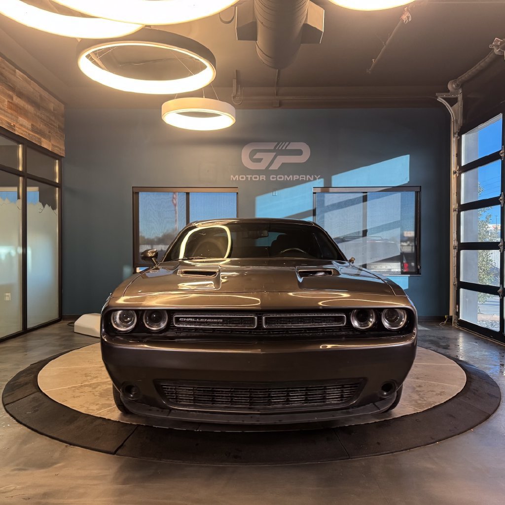 Used 2023 Dodge Challenger SXT RWD image 8