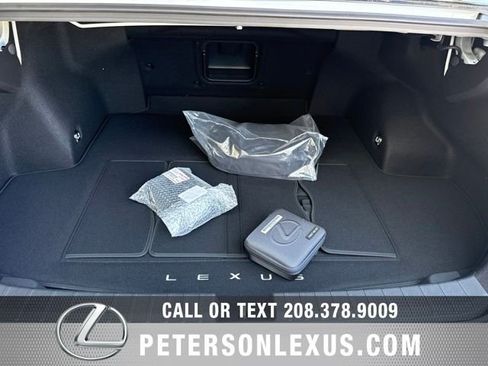 New 2026 Lexus ES 500e AWD/4WD image 18