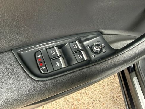 Used 2017 Audi Q7 3.0T Premium Plus AWD/4WD image 42