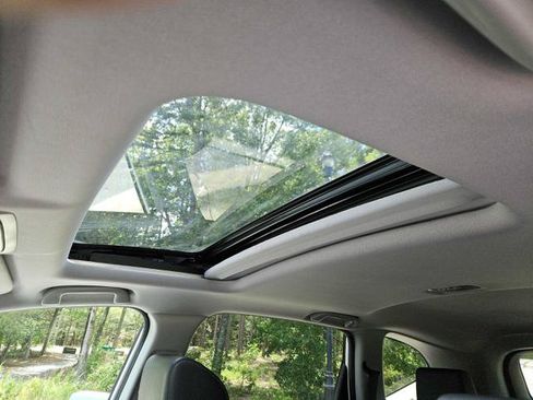 Used 2017 Honda CR-V Touring image 23