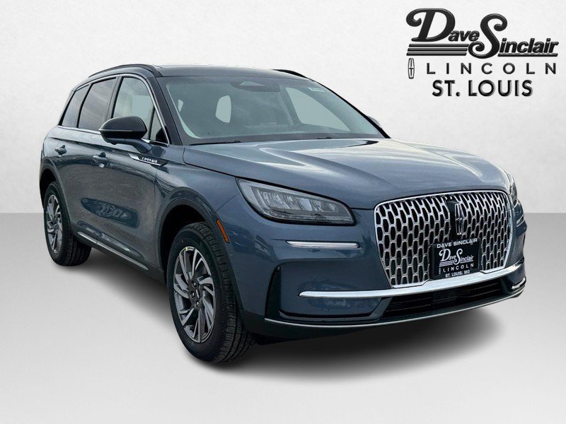 Used 2025 Lincoln Corsair AWD w/ Equipment Group 101A image 3