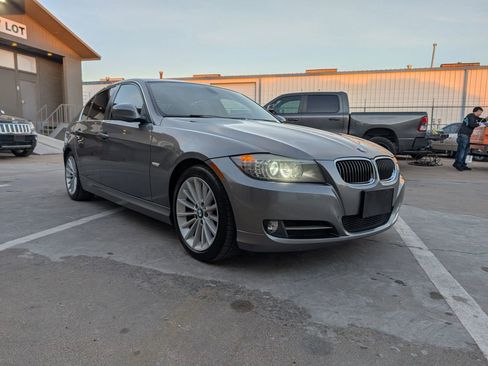Used 2011 BMW 335i Sedan image 2