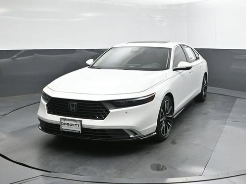 Used 2024 Honda Accord Touring image 30