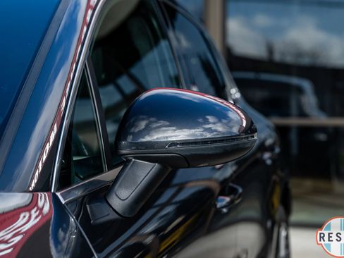 Used 2018 Porsche Macan Turbo image 20