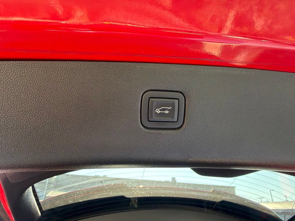 Used 2020 Chevrolet Blazer LT FWD image 9