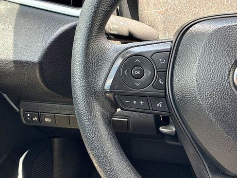 Certified 2025 Toyota Corolla LE FWD image 23