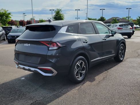 Used 2023 Kia Sportage LX FWD image 4