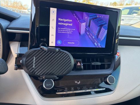 Used 2023 Toyota Corolla LE image 9