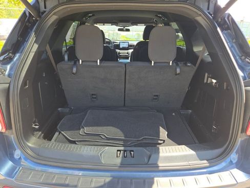 Used 2020 Ford Explorer XLT w/ Comfort Package AWD/4WD image 15