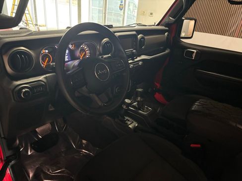 Used 2018 Jeep Wrangler Unlimited Sport S AWD/4WD image 10