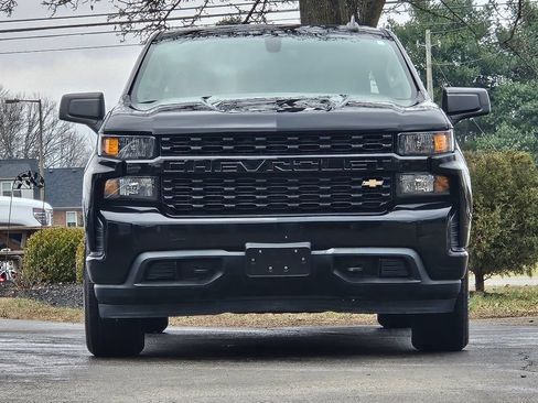 Used 2020 Chevrolet Silverado 1500 Custom w/ Custom Value Package AWD/4WD image 4