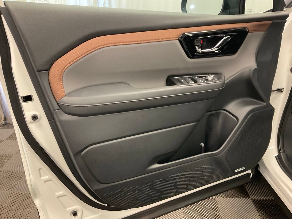 New 2026 Subaru Forester Touring AWD/4WD image 9