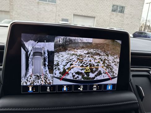 Used 2021 Chevrolet Tahoe Z71 w/ Luxury Package image 19