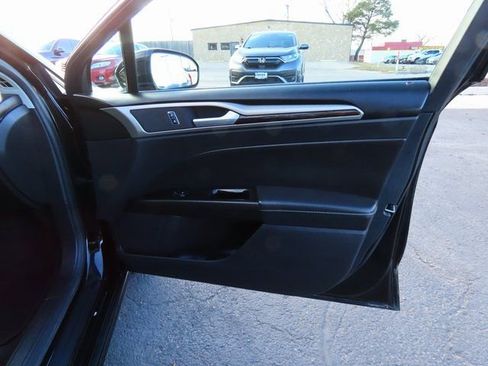 Used 2016 Ford Fusion SE w/ Equipment Group 202A image 9