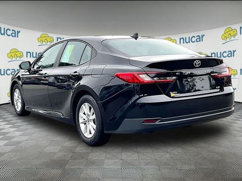 Used 2025 Toyota Camry LE FWD image 4