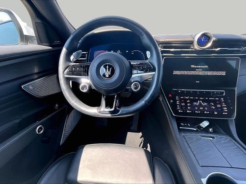 Used 2023 Maserati Grecale Modena AWD/4WD image 5