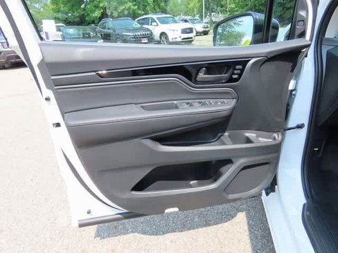 New 2026 Honda Odyssey Touring image 17