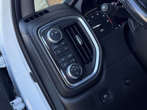 Used 2022 GMC Sierra 2500 Denali AWD/4WD image 17