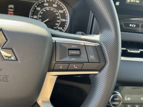 New 2025 Mitsubishi Outlander ES image 21